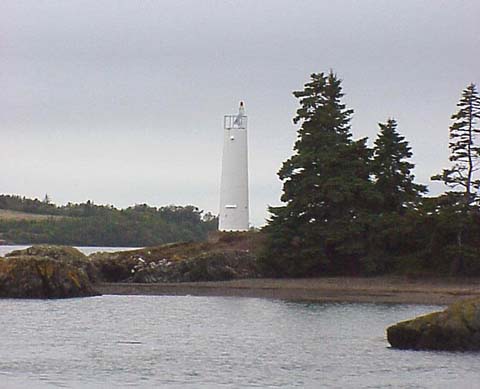 Cyberlights Lighthouses - Deer Island Point Lighthouse