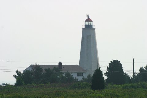 Cyberlights Lighthouses - Lynde Point Lighthouse