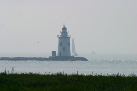 Cyberlights Lighthouses - Saybrook Breakwater Lighthouse