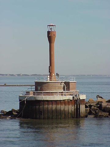 Cyberlights Lighthouses - Deer Island Lighthouse