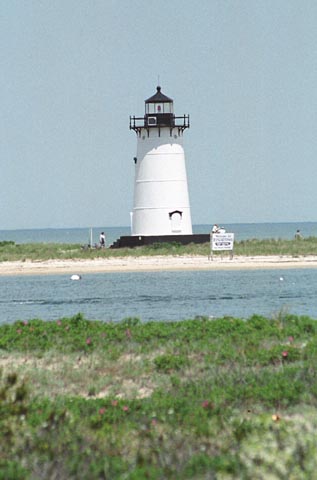 Cyberlights Lighthouses - Edgartown Harbor Lighthouse
