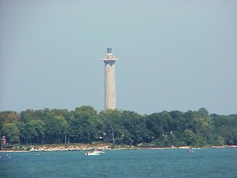 Cyberlights Lighthouses - Perry Memorial