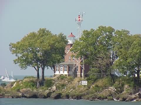 Cyberlights Lighthouses - South Bass Island Lighthouse