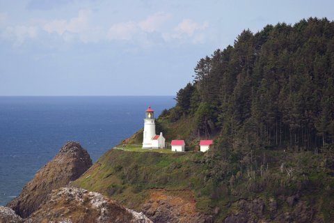 Cyberlights Lighthouses - Heceta Head Lighthouse